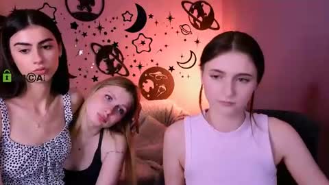 Meow online show from June 9, 4:07 pm