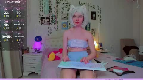 neko_kitsune online show from December 7, 3:30 pm