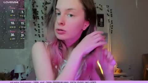 Snapshot of neko_kitsune chatting on November 25, 8:09 pm neko_kitsune online show from November 25, 8:09 pm