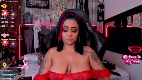 Miah online show from December 12, 3:59 pm