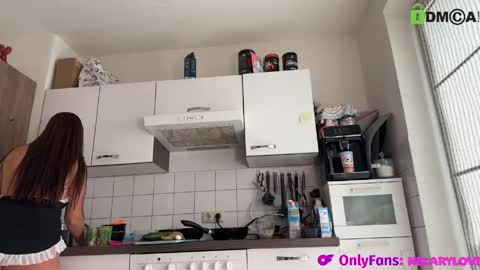 nelarylove online show from June 5, 7:36 am