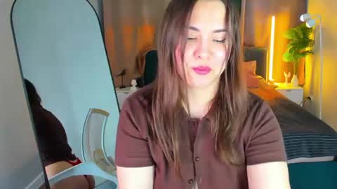 nelie_evans online show from June 11, 5:22 pm