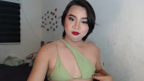 nellathegoodcummer online show from October 25, 1:51 pm