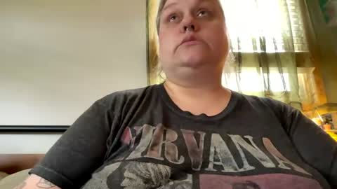 Nellie Atlas online show from June 14, 3:47 pm