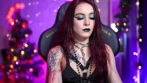    online show from December 20, 11:17 am