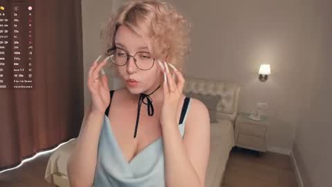 nelly_gloss online show from July 17, 7:59 am