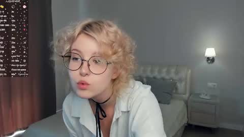 nelly_gloss online show from July 19, 7:45 am