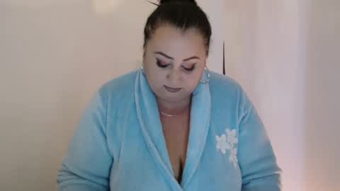 Nelly online show from December 3, 6:37 am