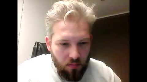 Snapshot of nemooke89 chatting on December 18, 7:20 pm Nemo online show from December 18, 7:20 pm