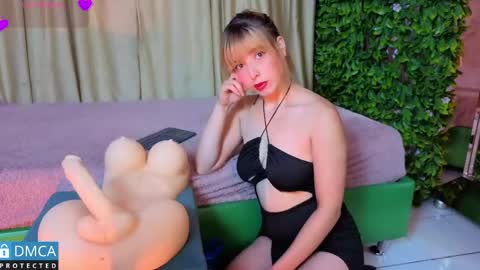 Salome Nena cupcake online show from April 15, 11:50 am