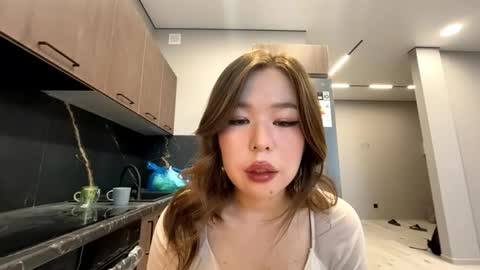 Ester online show from March 25, 7:03 am