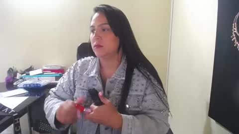 Snapshot of neny445 chatting on October 11, 2:15 pm kelly lopez online show from October 11, 2:15 pm