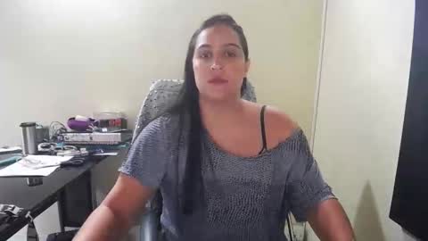 Snapshot of neny445 chatting on November 29, 2:31 pm kelly lopez online show from November 29, 2:31 pm