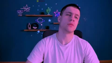 Snapshot of neo_raze_ chatting on March 15, 7:53 pm neo_raze_ online show from March 15, 7:53 pm