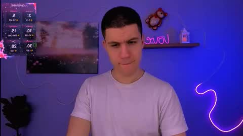 Snapshot of neo_raze_ chatting on March 18, 8:45 pm neo_raze_ online show from March 18, 8:45 pm