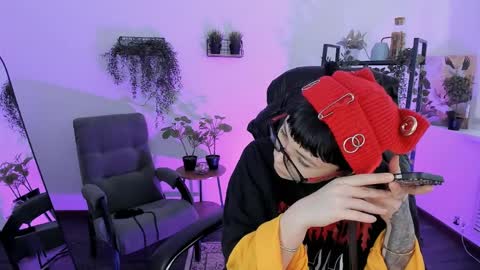 Snapshot of neogeisha28 chatting on April 6, 1:56 pm Neo Geisha online show from April 6, 1:56 pm