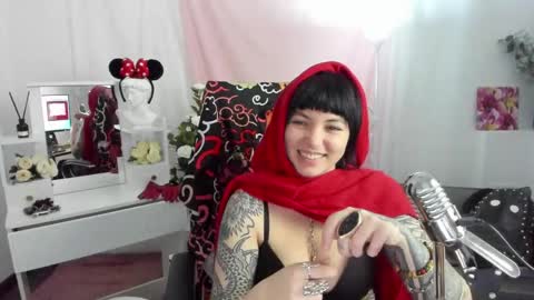 Snapshot of neogeisha28 chatting on April 16, 9:39 pm Neo Geisha online show from April 16, 9:39 pm