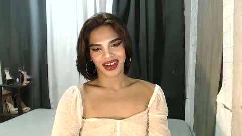 neomi online show from November 26, 4:41 pm