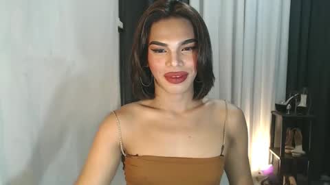 neomi online show from December 17, 11:38 am