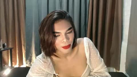 neomi online show from February 13, 6:48 pm