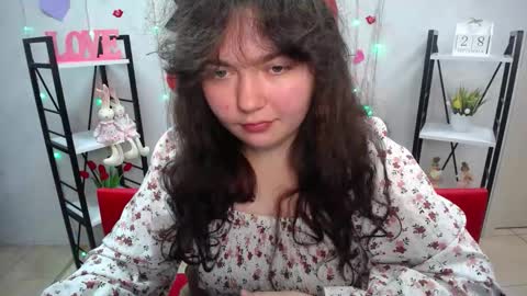 NeonilaLisova online show from September 29, 11:15 am