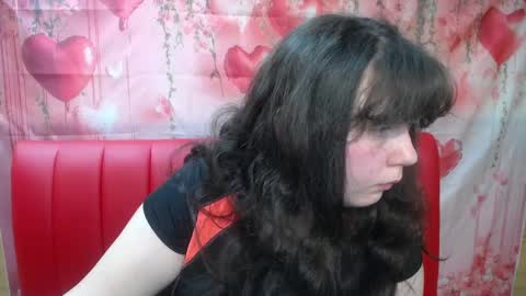 Snapshot of neonilalisova chatting on May 5, 11:07 am NeonilaLisova online show from May 5, 11:07 am