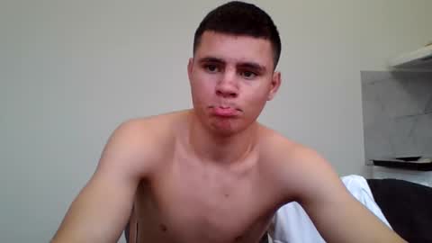 Snapshot of neoplayboy2 chatting on October 26, 1:50 pm neoplayboy2 online show from October 26, 1:50 pm