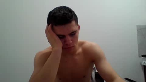 Snapshot of neoplayboy2 chatting on November 2, 11:40 pm neoplayboy2 online show from November 2, 11:40 pm