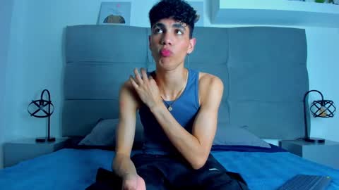  NeoRaptis  jhonatan  online show from February 25, 9:13 pm