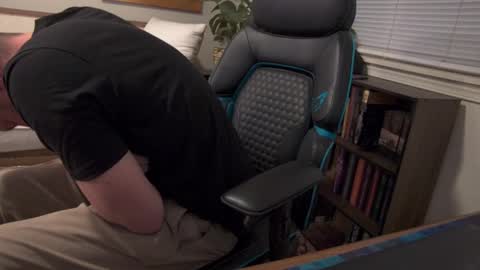 neox400 online show from December 15, 7:23 am