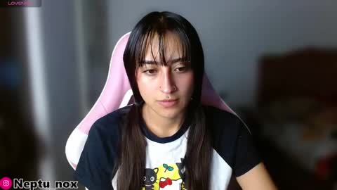 Snapshot of neptu_noxx chatting on February 14, 9:28 am Neptu noxx online show from February 14, 9:28 am