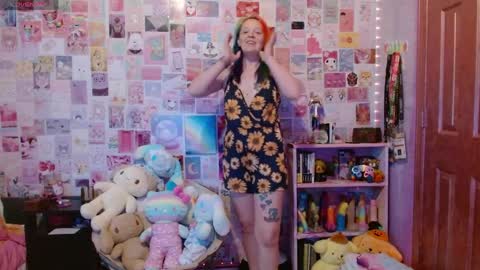 Snapshot of nerdgibbler chatting on April 6, 8:32 pm NerdGibbler online show from April 6, 8:32 pm