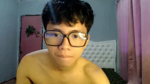 Ethan online show from May 19, 10:05 pm