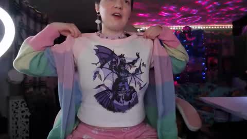 Snapshot of nerdy_squirty chatting on February 22, 5:30 am NerdySquirty online show from February 22, 5:30 am