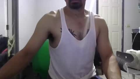 Snapshot of nerfylil2 chatting on December 27, 6:24 am Nerfylil online show from December 27, 6:24 am