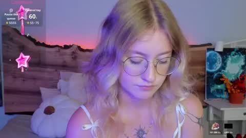 Nerissa online show from September 20, 8:43 pm