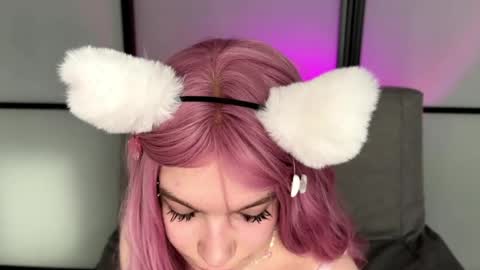 Lori online show from March 28, 8:14 am