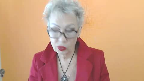 NessyJenixs online show from October 22, 8:03 am