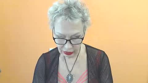 NessyJenixs online show from October 26, 8:42 am
