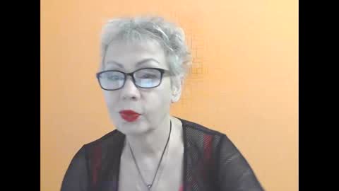 NessyJenixs online show from November 10, 8:13 am