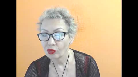 NessyJenixs online show from November 29, 9:01 am