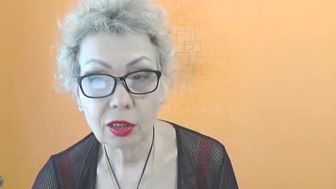 NessyJenixs online show from February 17, 9:50 am