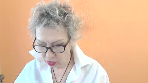 NessyJenixs online show from March 15, 9:37 am