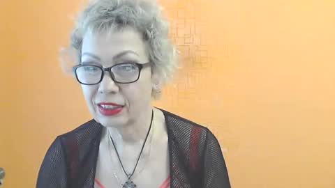 NessyJenixs online show from March 28, 9:20 am