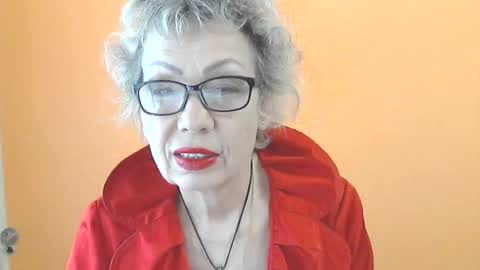 NessyJenixs online show from May 4, 6:42 am
