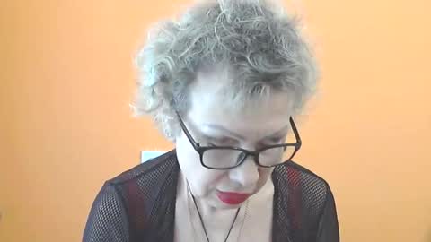 NessyJenixs online show from May 10, 7:35 am