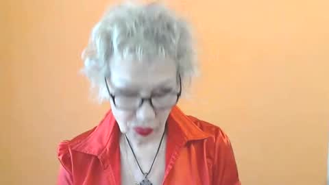 NessyJenixs online show from May 21, 8:10 am