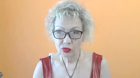NessyJenixs online show from May 27, 7:16 am