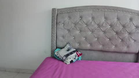 nesuko_kamado online show from September 23, 5:27 pm