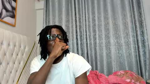 Snapshot of netfux_and_chill chatting on December 14, 7:07 pm netfux_and_chill online show from December 14, 7:07 pm